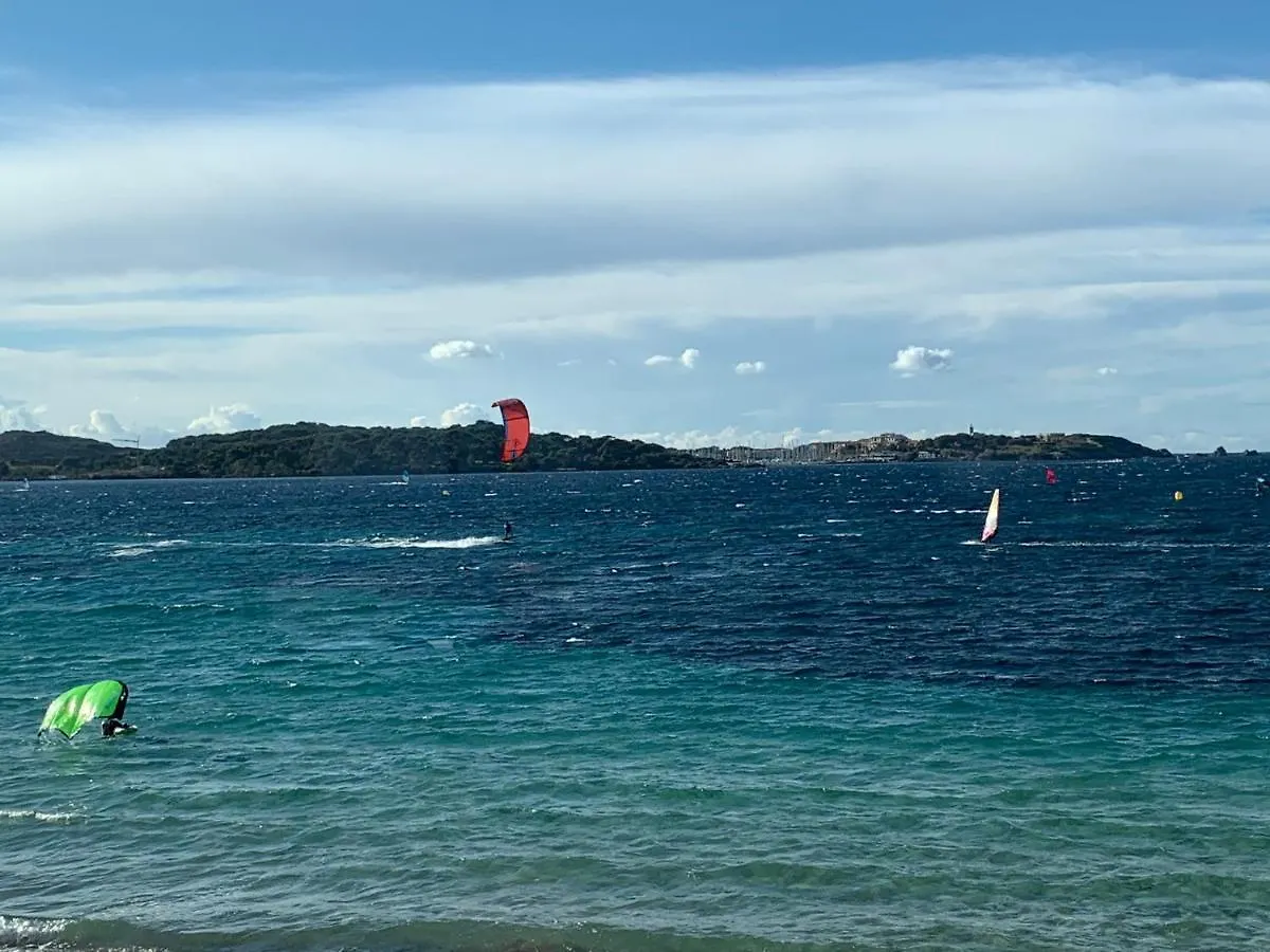 T3 Les Pieds Dans L'Eau, Plage Du Cros, Vue Mer Apartment Six-Fours-les-Plages 0*,  France