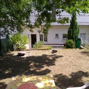 https://studio-cosy-avec-terrasse-et-jardinet.midi-pyreneeshotels.com